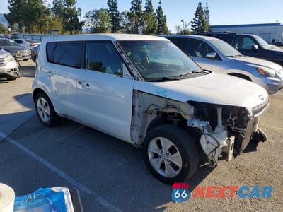 Czwarte zdjęcie samochodu z boku: 2016 KIA SOUL BASE VIN:KNDJN2A24G7271081 - miniatura