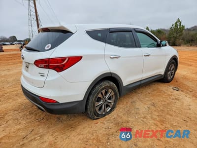 Trzecie zdjęcie samochodu z tyłu: 2016 HYUNDAI SANTA FE SPORT 2.4L VIN:5XYZTDLB6GG351227 - miniatura