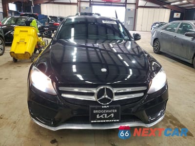 Piąte zdjęcie samochodu w środku: 2017 MERCEDES-BENZ C 300 VIN:55SWF4JB8HU230896 - miniatura