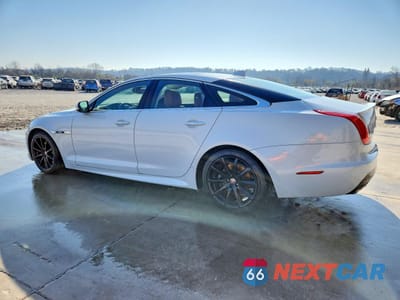 Drugie zdjęcie samochodu z przodu: 2019 JAGUAR XJ R - SPORT VIN:SAJXJ1CD0K8W20336 - miniatura