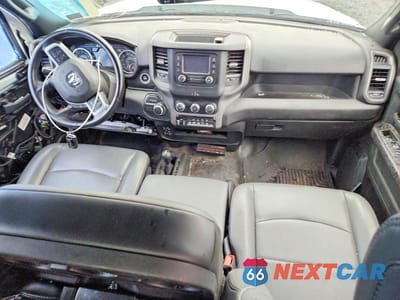 Zdjęcie 8 z 12 samochodu: 2022 RAM 2500 UTILITY / SERVICE TRUCK VIN:3C6UR5CJXNG298401 - miniatura