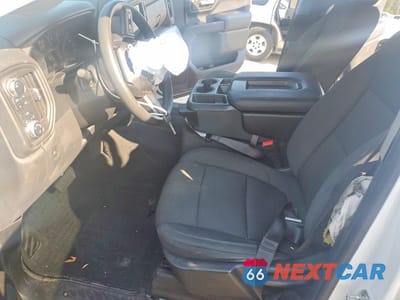 Zdjęcie 7 z 12 samochodu: 2021 GMC SIERRA K1500 VIN:3GTP9AEKXMG245703 - miniatura