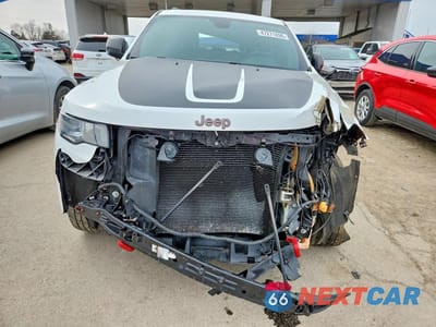 Piąte zdjęcie samochodu w środku: 2017 JEEP GRAND CHEROKEE TRAILHAWK VIN:1C4RJFLG9HC604981 - miniatura