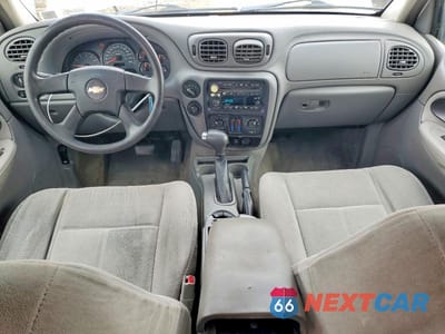 Zdjęcie 8 z 13 samochodu: 2005 CHEVROLET TRAILBLAZER LS VIN:1GNDT13S852264002 - miniatura