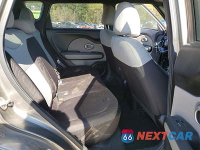 Zdjęcie 10 z 12 samochodu: 2018 KIA SOUL BASE VIN:KNDJN2A24J7606685 - miniatura