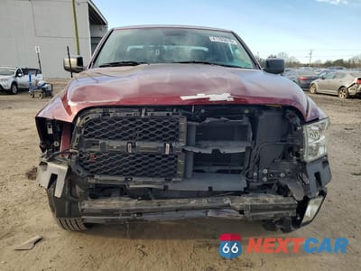 Piąte zdjęcie samochodu w środku: 2017 RAM TRUCKS 1500 ST ST VIN:1C6RR6FG7HS835931 - miniatura