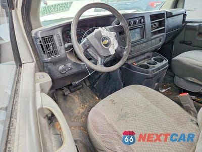Zdjęcie 8 z 12 samochodu: 2013 CHEVROLET EXPRESS G2500 VIN:1GCWGFBA6D1103258 - miniatura