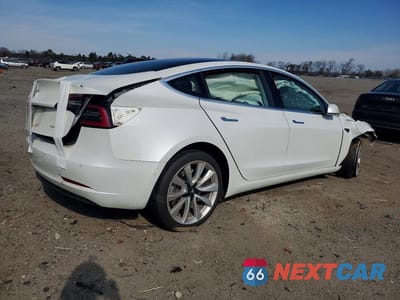 Trzecie zdjęcie samochodu z tyłu: 2018 TESLA MODEL 3 VIN:5YJ3E1EB8JF185884 - miniatura