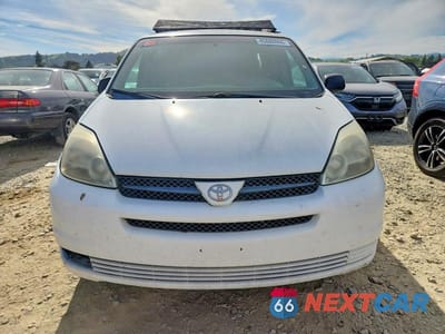 Piąte zdjęcie samochodu w środku: 2004 TOYOTA SIENNA LE 7 PASSENGER VIN:5TDZA23CX4S069173 - miniatura