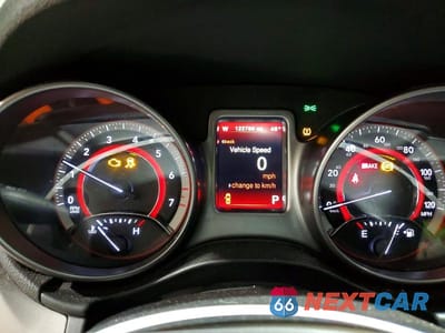 Zdjęcie 9 z 12 samochodu: 2019 DODGE JOURNEY CROSSROAD VIN:3C4PDDGG8KT708614 - miniatura
