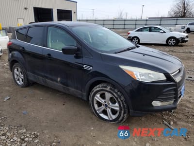 Czwarte zdjęcie samochodu z boku: 2015 FORD ESCAPE SE VIN:1FMCU9GX2FUA07327 - miniatura