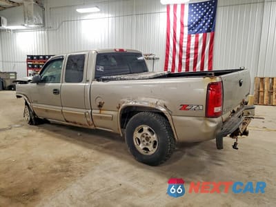 Drugie zdjęcie samochodu z przodu: 2001 CHEVROLET SILVERADO K1500 VIN:1GCEK19T71E121793 - miniatura