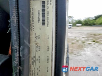 Zdjęcie 10 z 10 samochodu: 2010 VOLVO VN VNM VIN:4V4MC9DF7AN281038 - miniatura