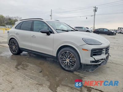 Czwarte zdjęcie samochodu z boku: 2024 PORSCHE CAYENNE VIN:WP1AA2AY4RDA08771 - miniatura