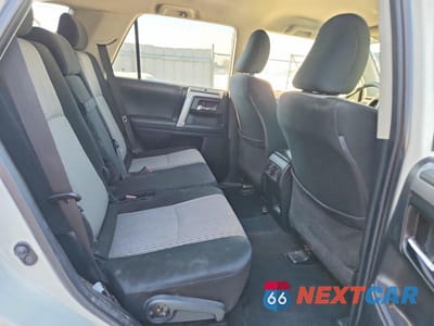 Zdjęcie 10 z 11 samochodu: 2021 TOYOTA 4RUNNER SR5 VIN:JTEMU5JR6M5952246 - miniatura