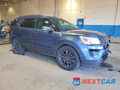 Czwarte zdjęcie samochodu z boku: 2019 FORD EXPLORER XLT VIN:1FM5K7D85KGA70883 - miniatura