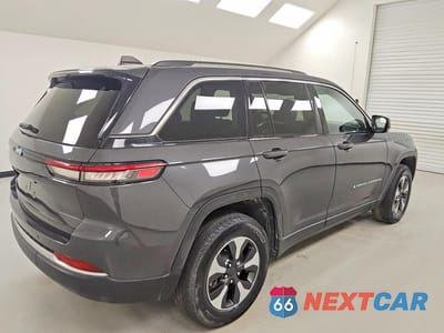 Trzecie zdjęcie samochodu z tyłu: 2023 JEEP GRAND CHEROKEE LIMITED 4XE VIN:1C4RJYB62PC649229 - miniatura