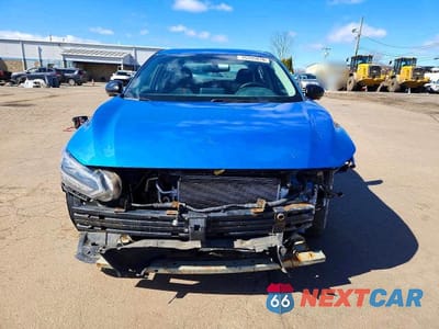 Piąte zdjęcie samochodu w środku: 2021 NISSAN SENTRA SR VIN:3N1AB8DV8MY206782 - miniatura