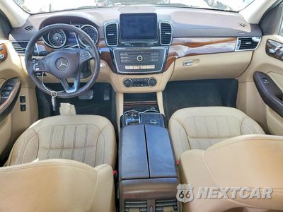 Zdjęcie 8 z 12 samochodu: 2017 MERCEDES BENZ GLS 450 4MATIC VIN:4JGDF6EE8HA915400 - miniatura