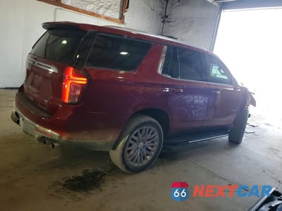 Trzecie zdjęcie samochodu z tyłu: 2024 CHEVROLET TAHOE K1500 PREMIER VIN:1GNSKSKD7RR363751 - miniatura