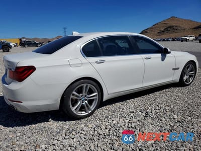 Trzecie zdjęcie samochodu z tyłu: 2013 BMW 750 LI VIN:WBAYE8C54DDE22197 - miniatura