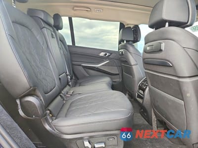 Zdjęcie 11 z 12 samochodu: 2023 BMW X7 XDRIVE40I VIN:5UX23EM06P9N44059 - miniatura