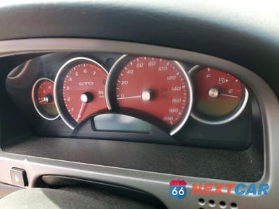 Zdjęcie 9 z 12 samochodu: 2006 PONTIAC GTO VIN:6G2VX12U76L552715 - miniatura