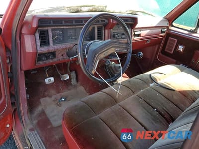 Zdjęcie 8 z 11 samochodu: 1985 FORD F250 VIN:1FTHF2614FPB38556 - miniatura