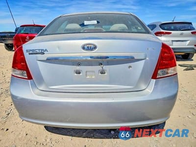 Zdjęcie 6 z 12 samochodu: 2007 KIA SPECTRA LX VIN:KNAFE121875442753 - miniatura