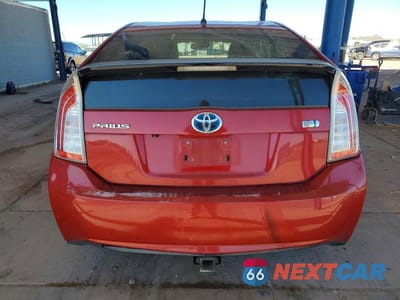 Zdjęcie 6 z 12 samochodu: 2015 TOYOTA PRIUS TWO VIN:JTDKN3DU4F0450459 - miniatura