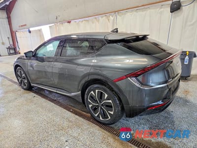 Drugie zdjęcie samochodu z przodu: 2024 KIA EV6 WIND VIN:KNDC34LA3R5198752 - miniatura