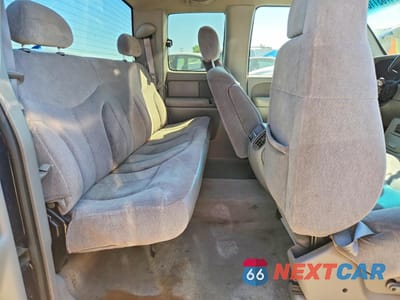 Zdjęcie 10 z 12 samochodu: 2000 GMC NEW SIERRA C1500 VIN:1GTEC19T7YZ159296 - miniatura