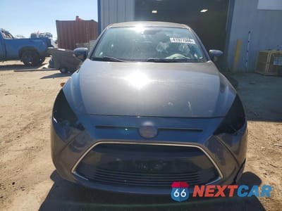 Piąte zdjęcie samochodu w środku: 2016 SCION IA BASE VIN:3MYDLBZV6GY122625 - miniatura