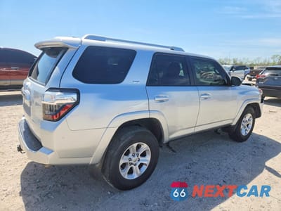 Trzecie zdjęcie samochodu z tyłu: 2018 TOYOTA 4RUNNER SR5 VIN:JTEZU5JR7J5168286 - miniatura