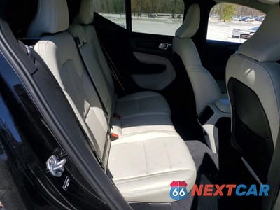 Zdjęcie 11 z 12 samochodu: 2020 VOLVO XC40 T5 MOMENTUM VIN:YV4162UK3L2299063 - miniatura