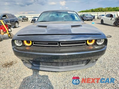Piąte zdjęcie samochodu w środku: 2019 DODGE CHALLENGER SXT VIN:2C3CDZAG3KH503669 - miniatura