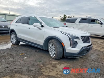 Czwarte zdjęcie samochodu z boku: 2023 CADILLAC XT4 LUXURY VIN:1GYFZBR48PF182081 - miniatura