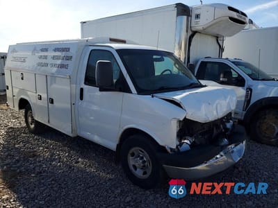 Czwarte zdjęcie samochodu z boku: 2017 CHEVROLET EXPRESS UTILITY / SERVICE TRUCK VIN:1GB0GRFG6H1158213 - miniatura