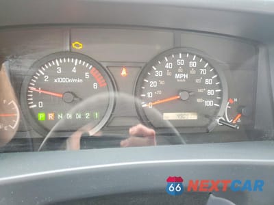 Zdjęcie 9 z 13 samochodu: 2018 ISUZU NPR HD BOX TRUCK VIN:54DC4W1B3JS805769 - miniatura