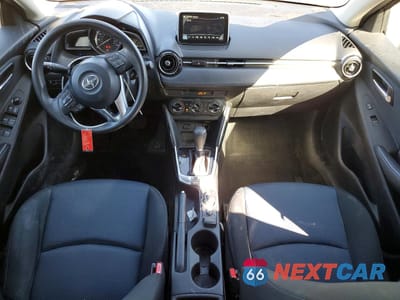 Zdjęcie 8 z 14 samochodu: 2016 SCION IA BASE VIN:3MYDLBZV3GY137129 - miniatura