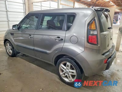 Drugie zdjęcie samochodu z przodu: 2011 KIA SOUL + VIN:KNDJT2A25B7226181 - miniatura