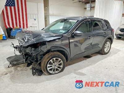 2020 FORD ESCAPE SE 1FMCU9G68LUC58338 - główne zdjęcie licytacji z USA - miniatura