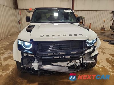 Piąte zdjęcie samochodu w środku: 2026 LAND ROVER DEFENDER 130 X-DYNAMIC SE VIN:SALE2FEU3T2498050 - miniatura