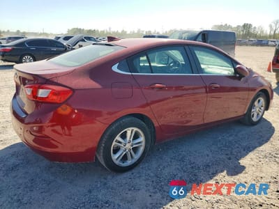 Trzecie zdjęcie samochodu z tyłu: 2018 CHEVROLET CRUZE LT VIN:1G1BE5SMXJ7155261 - miniatura