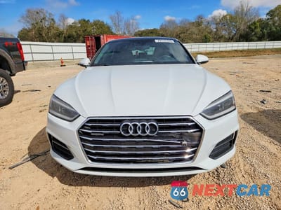 Piąte zdjęcie samochodu w środku: 2019 AUDI A5 PREMIUM VIN:WAUANCF52KA024627 - miniatura