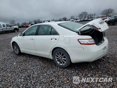 Trzecie zdjęcie samochodu z tyłu: 2010 TOYOTA CAMRY HYBRID BASE VIN:JTNBB3EK0A3053792 - miniatura