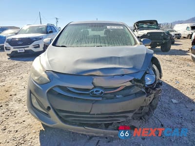 Piąte zdjęcie samochodu w środku: 2014 HYUNDAI ELANTRA GT BASE VIN:KMHD35LH0EU194273 - miniatura