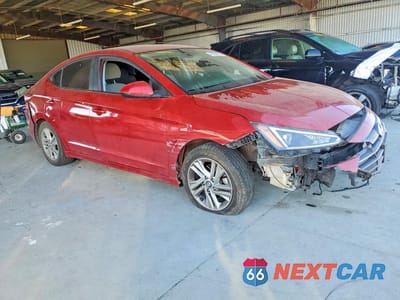 Czwarte zdjęcie samochodu z boku: 2019 HYUNDAI ELANTRA SEL VIN:KMHD84LF2KU767082 - miniatura