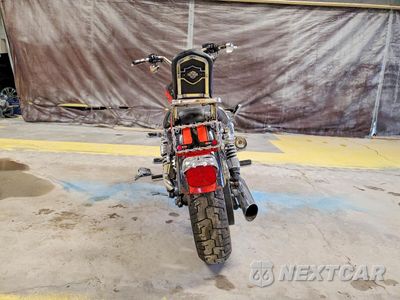 Czwarte zdjęcie samochodu z boku: 2009 HARLEY-DAVIDSON XL1200 C VIN:1HD1CT3169K401425 - miniatura