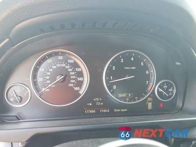 Zdjęcie 9 z 12 samochodu: 2017 BMW X5 XDRIVE50I VIN:5UXKR6C51H0J84089 - miniatura